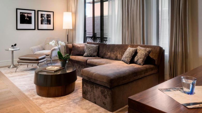 <b>Elizabeth Hotel, Autograph Collection Suite</b>. Images powered by <a href="https://www.leonardoworldwide.com/" title="Leonardo Worldwide" target="_blank">Leonardo</a>.