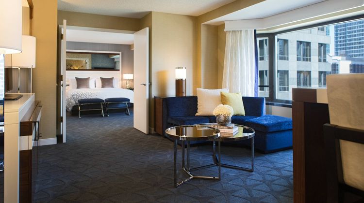 Renaissance Chicago Downtown Hotel Suite