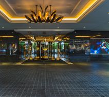 Renaissance Chicago Downtown Hotel Exterior