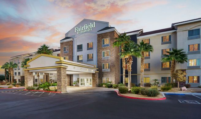 Fairfield Inn & Suites Stadium Area Exterior