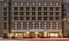 Courtyard Chicago Downtown/River North