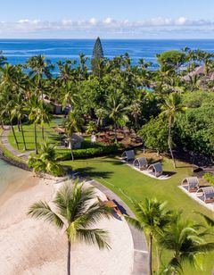 Courtyard King Kamehameha's Kona Beach