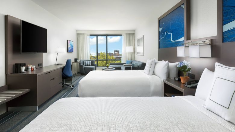 <b>Courtyard by Marriott Boston Cambridge Room</b>. Images powered by <a href="https://www.leonardoworldwide.com/" title="Leonardo Worldwide" target="_blank">Leonardo</a>.