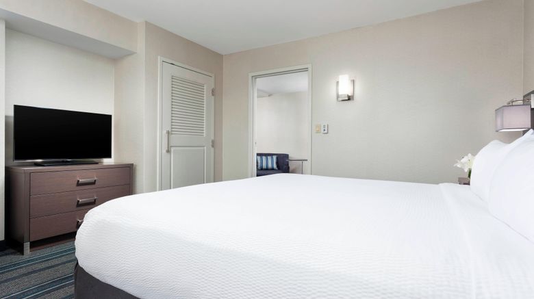 <b>Courtyard by Marriott Boston Cambridge Suite</b>. Images powered by <a href="https://www.leonardoworldwide.com/" title="Leonardo Worldwide" target="_blank">Leonardo</a>.