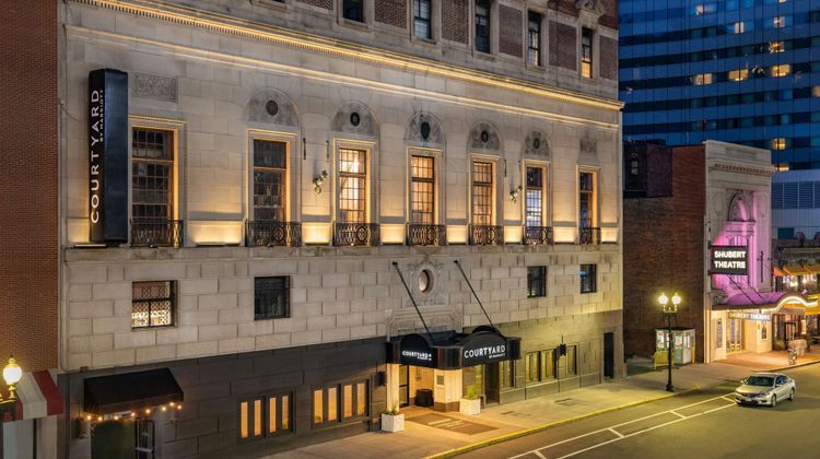 Courtyard by Marriott Boston Downtown Exterior