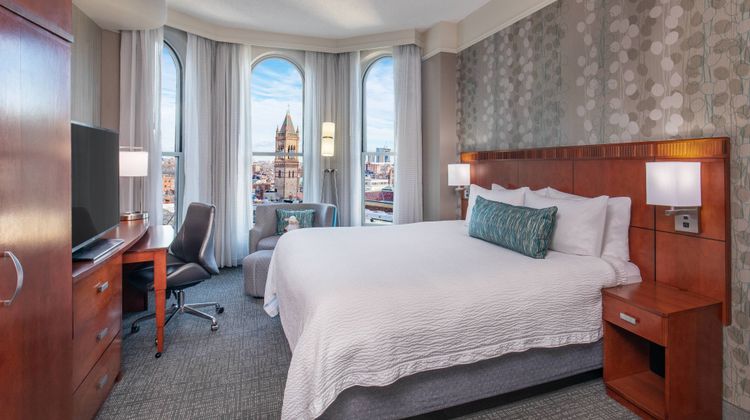 Courtyard by Marriott at Copley Square Room