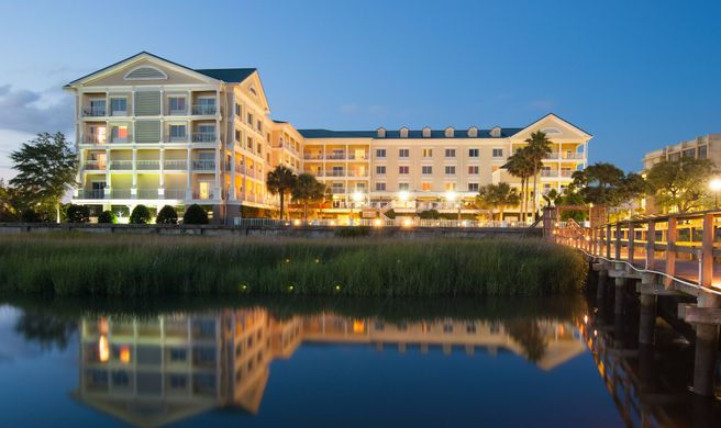 Courtyard Charleston Waterfront Exterior