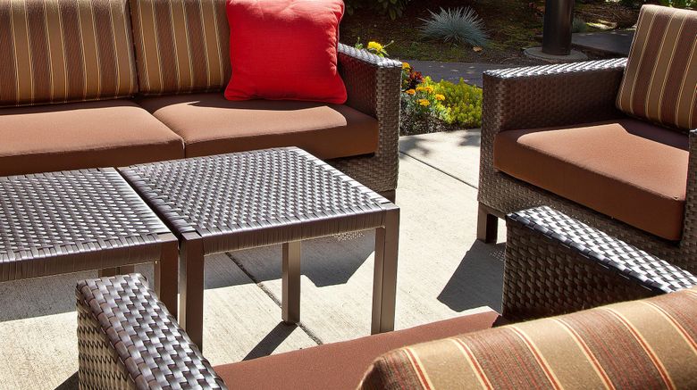 <b>Courtyard by Marriott Boston/Natick Exterior</b>. Images powered by <a href="https://www.leonardoworldwide.com/" title="Leonardo Worldwide" target="_blank">Leonardo</a>.