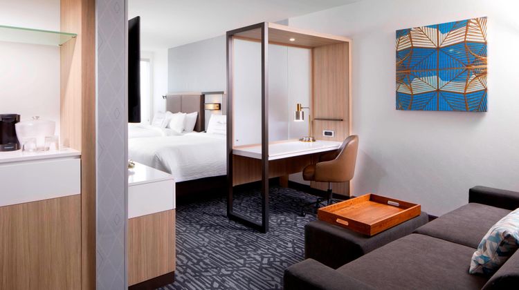 SpringHill Suites Columbus Easton Area Suite