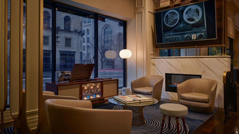 <b>Renaissance Saint Elm Dallas Downtown Lobby</b>. Images powered by <a href="https://www.leonardoworldwide.com/" title="Leonardo Worldwide" target="_blank">Leonardo</a>.
