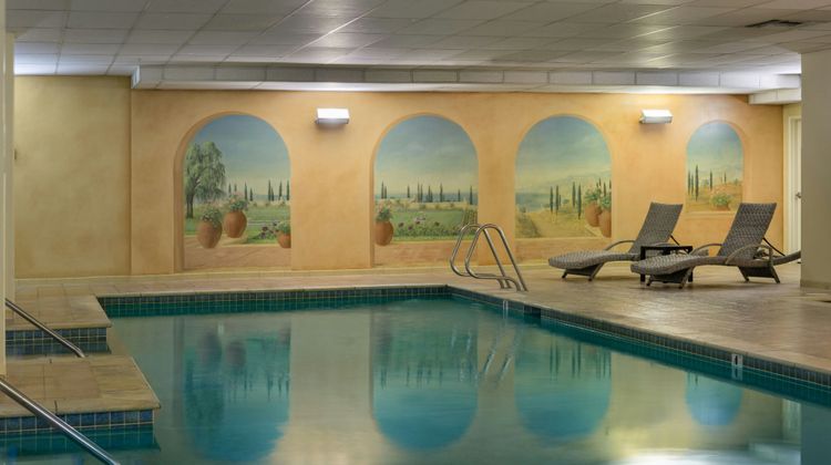The Historic Davenport, Autograph Coll. Pool