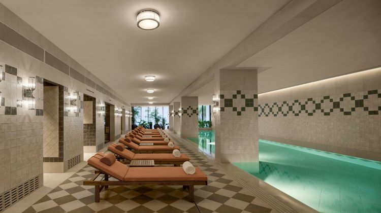 Stradom House, Autograph Collection Pool