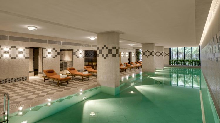Stradom House, Autograph Collection Pool