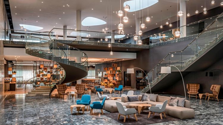 Courtyard Brno Lobby