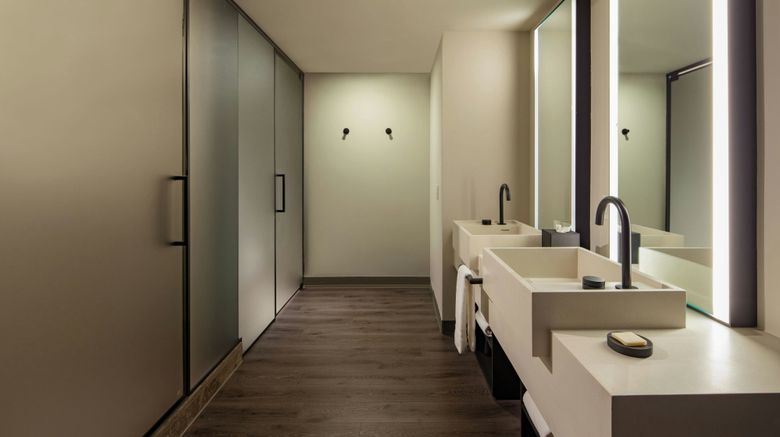 <b>AC Hotel Downtown Los Angeles Room</b>. Images powered by <a href="https://www.leonardoworldwide.com/" title="Leonardo Worldwide" target="_blank">Leonardo</a>.