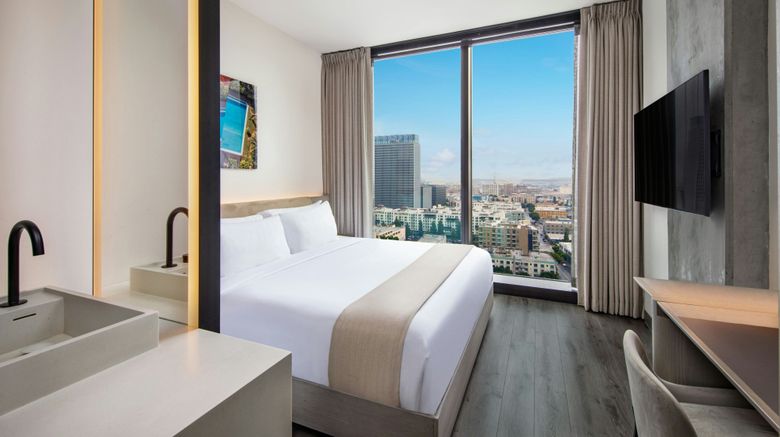 <b>AC Hotel Downtown Los Angeles Room</b>. Images powered by <a href="https://www.leonardoworldwide.com/" title="Leonardo Worldwide" target="_blank">Leonardo</a>.