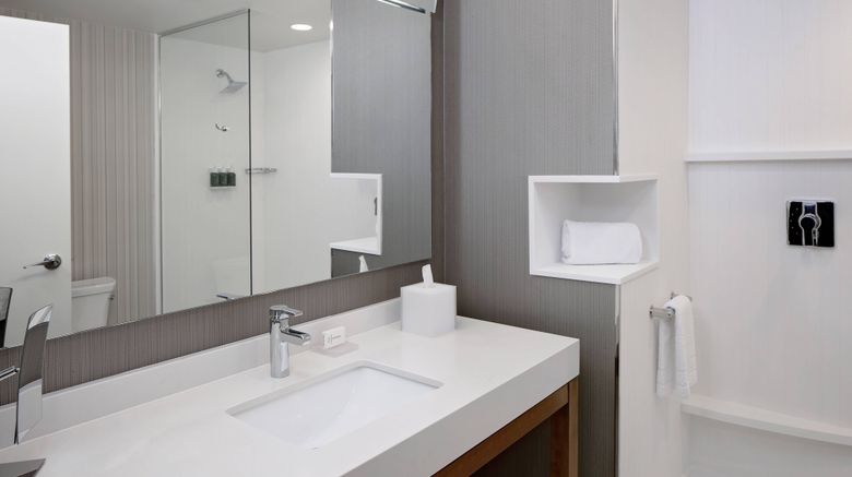 <b>Courtyard Dallas Downtown/Reunion Dist Room</b>. Images powered by <a href="https://www.leonardoworldwide.com/" title="Leonardo Worldwide" target="_blank">Leonardo</a>.