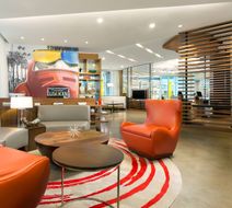 Courtyard Santa Monica Lobby