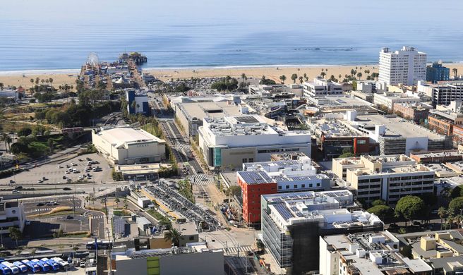Courtyard Santa Monica Exterior