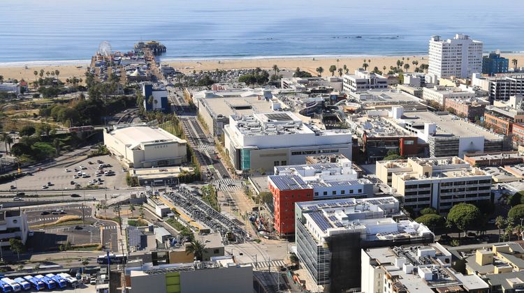 Courtyard Santa Monica Exterior