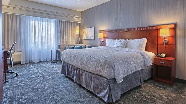 <b>Courtyard Harrisburg West/Mechanicsburg Room</b>. Images powered by <a href="https://www.leonardoworldwide.com/" title="Leonardo Worldwide" target="_blank">Leonardo</a>.