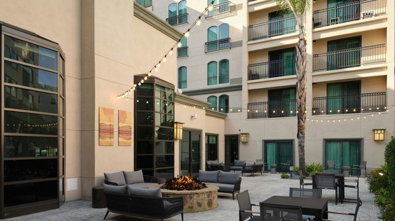 Courtyard Los Angeles Pasadena/Old Town Exterior. Images powered by <a href="https://www.leonardoworldwide.com" target="_blank" rel="noopener">Leonardo</a>.
