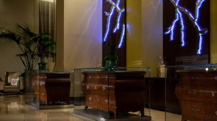 Renaissance Baton Rouge Hotel Lobby