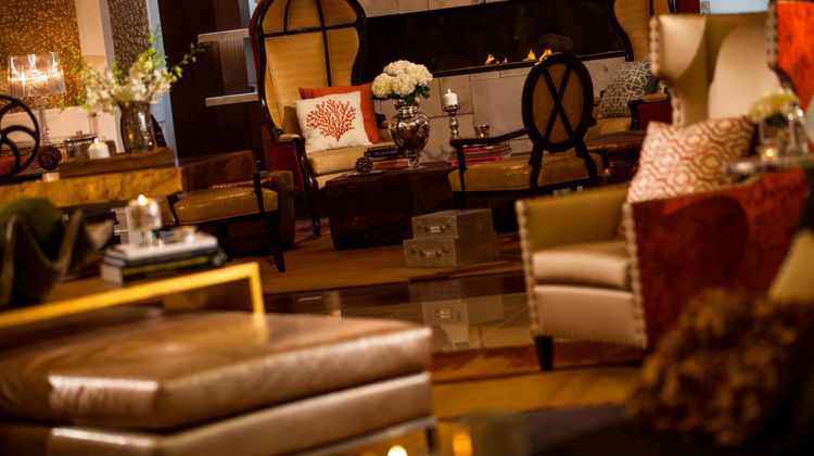 Renaissance Baton Rouge Hotel Lobby