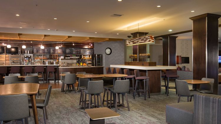 Courtyard Des Moines West/Jordan Creek Restaurant
