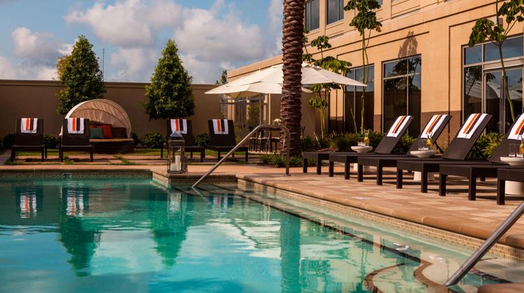 Renaissance Baton Rouge Hotel Pool