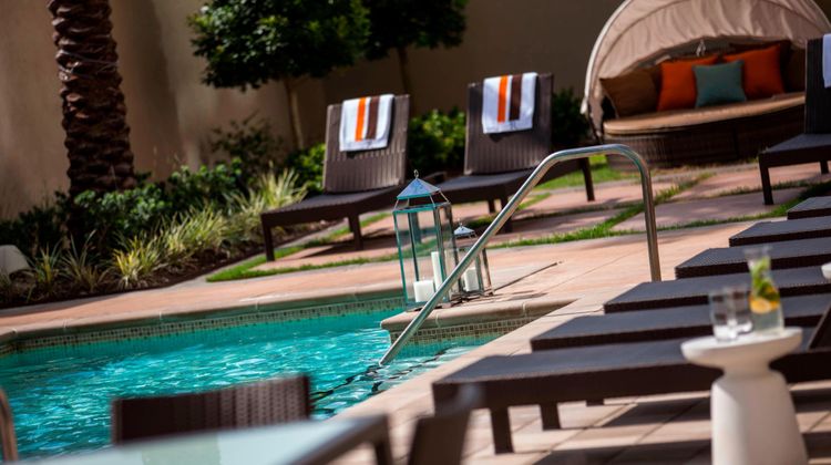 Renaissance Baton Rouge Hotel Pool