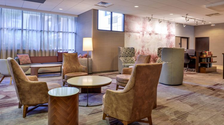 Courtyard by Marriott Ocala Lobby