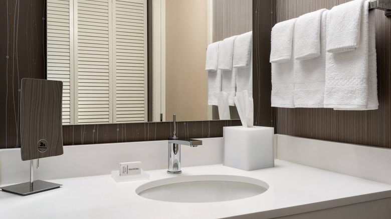 <b>Courtyard by Marriott Dayton North Room</b>. Images powered by <a href="https://www.leonardoworldwide.com/" title="Leonardo Worldwide" target="_blank">Leonardo</a>.
