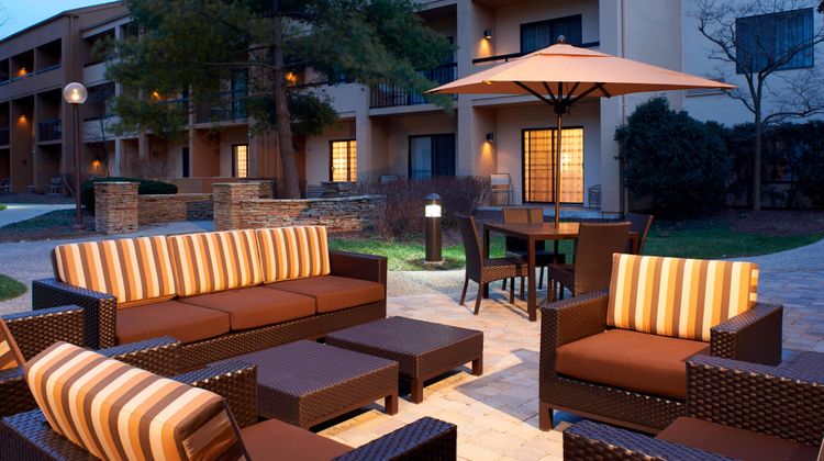 Courtyard by Marriott Dayton South Exterior