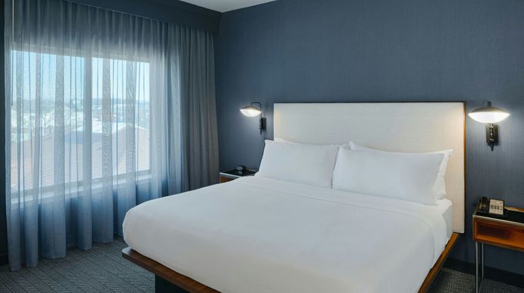 Courtyard by Marriott Dayton South Room