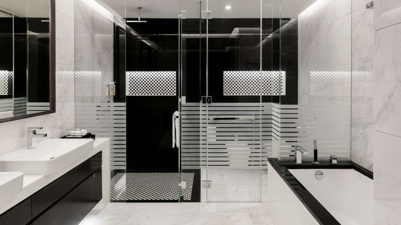 <b>Renaissance Business Bay Dubai Room</b>. Images powered by <a href="https://www.leonardoworldwide.com/" title="Leonardo Worldwide" target="_blank">Leonardo</a>.