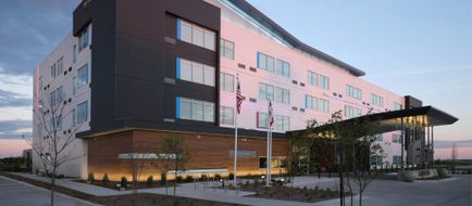 Aloft Waukee Exterior