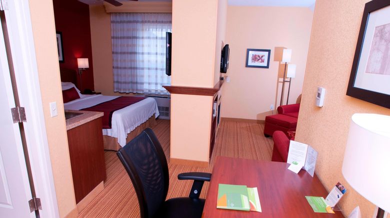 <b>Courtyard Middlebury Marriott Suite</b>. Images powered by <a href="https://www.leonardoworldwide.com/" title="Leonardo Worldwide" target="_blank">Leonardo</a>.