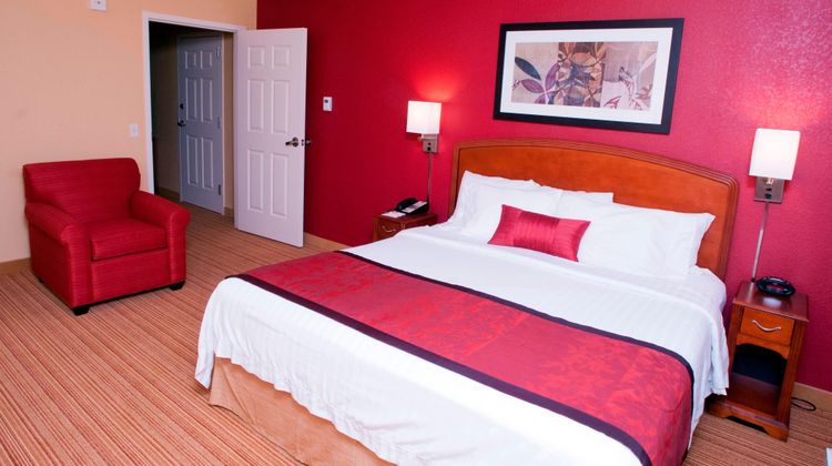 Courtyard Middlebury Marriott Suite