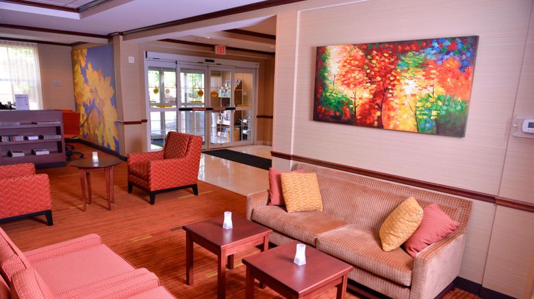 <b>Courtyard Middlebury Marriott Lobby</b>. Images powered by <a href="https://www.leonardoworldwide.com/" title="Leonardo Worldwide" target="_blank">Leonardo</a>.