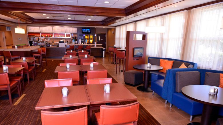 <b>Courtyard Middlebury Marriott Restaurant</b>. Images powered by <a href="https://www.leonardoworldwide.com/" title="Leonardo Worldwide" target="_blank">Leonardo</a>.