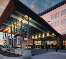 Aloft Waukee Exterior