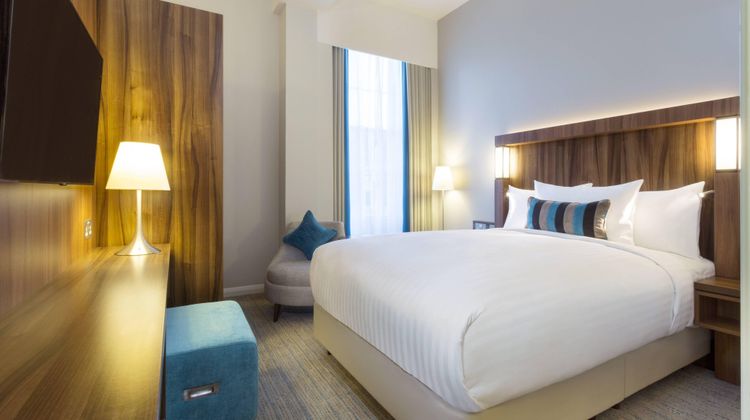 Courtyard by Marriott Edinburgh Room