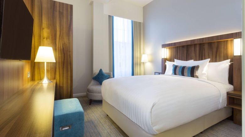 <b>Courtyard by Marriott Edinburgh Room</b>. Images powered by <a href="https://www.leonardoworldwide.com/" title="Leonardo Worldwide" target="_blank">Leonardo</a>.