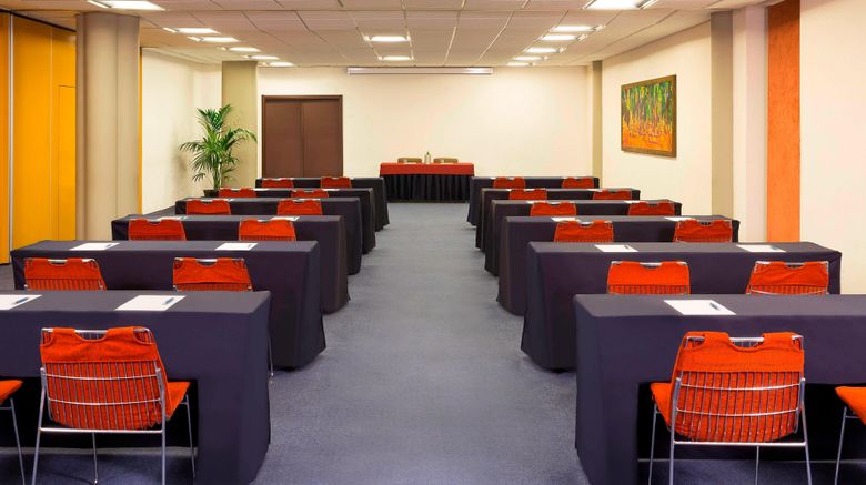 <b>Four Points by Sheraton Catania Hotel Meeting</b>. Images powered by <a href="https://www.leonardoworldwide.com/" title="Leonardo Worldwide" target="_blank">Leonardo</a>.