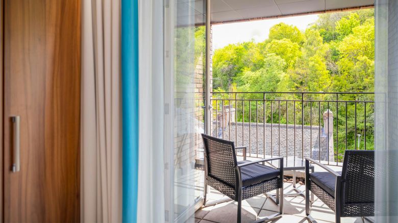 <b>Courtyard by Marriott Edinburgh Room</b>. Images powered by <a href="https://www.leonardoworldwide.com/" title="Leonardo Worldwide" target="_blank">Leonardo</a>.