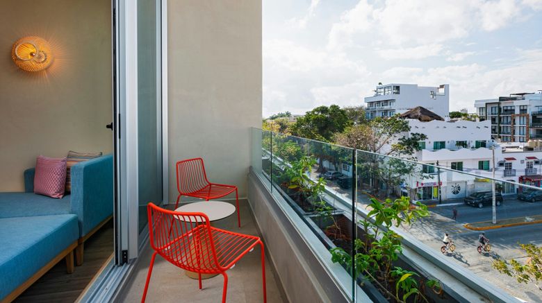 <b>Aloft Playa del Carmen Suite</b>. Images powered by <a href="https://www.leonardoworldwide.com/" title="Leonardo Worldwide" target="_blank">Leonardo</a>.