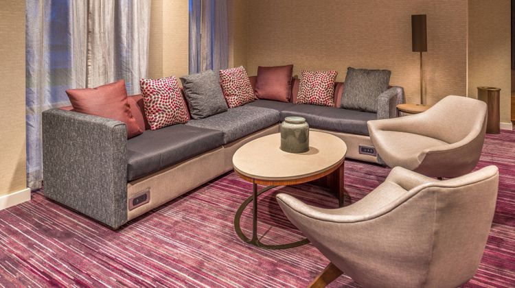 Courtyard Detroit Farmington Hills Lobby