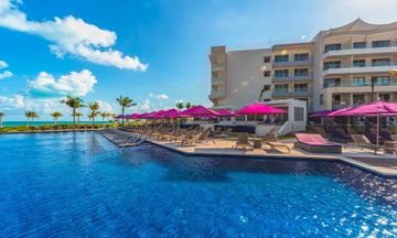 Planet Hollywood Adult Scene Cancun