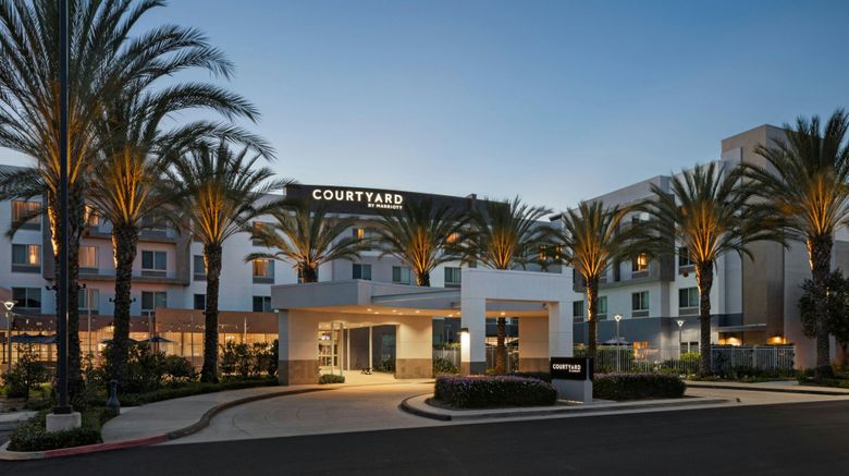 Courtyard Long Beach Airport Exterior. Images powered by <a href="https://www.leonardoworldwide.com" target="_blank" rel="noopener">Leonardo</a>.